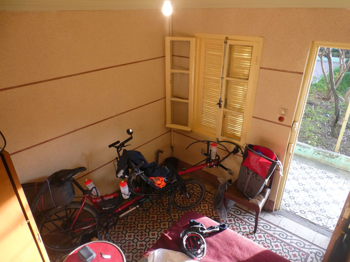 Hotel Zaamour, Khemisset.
A room for 2, me and the tandem.