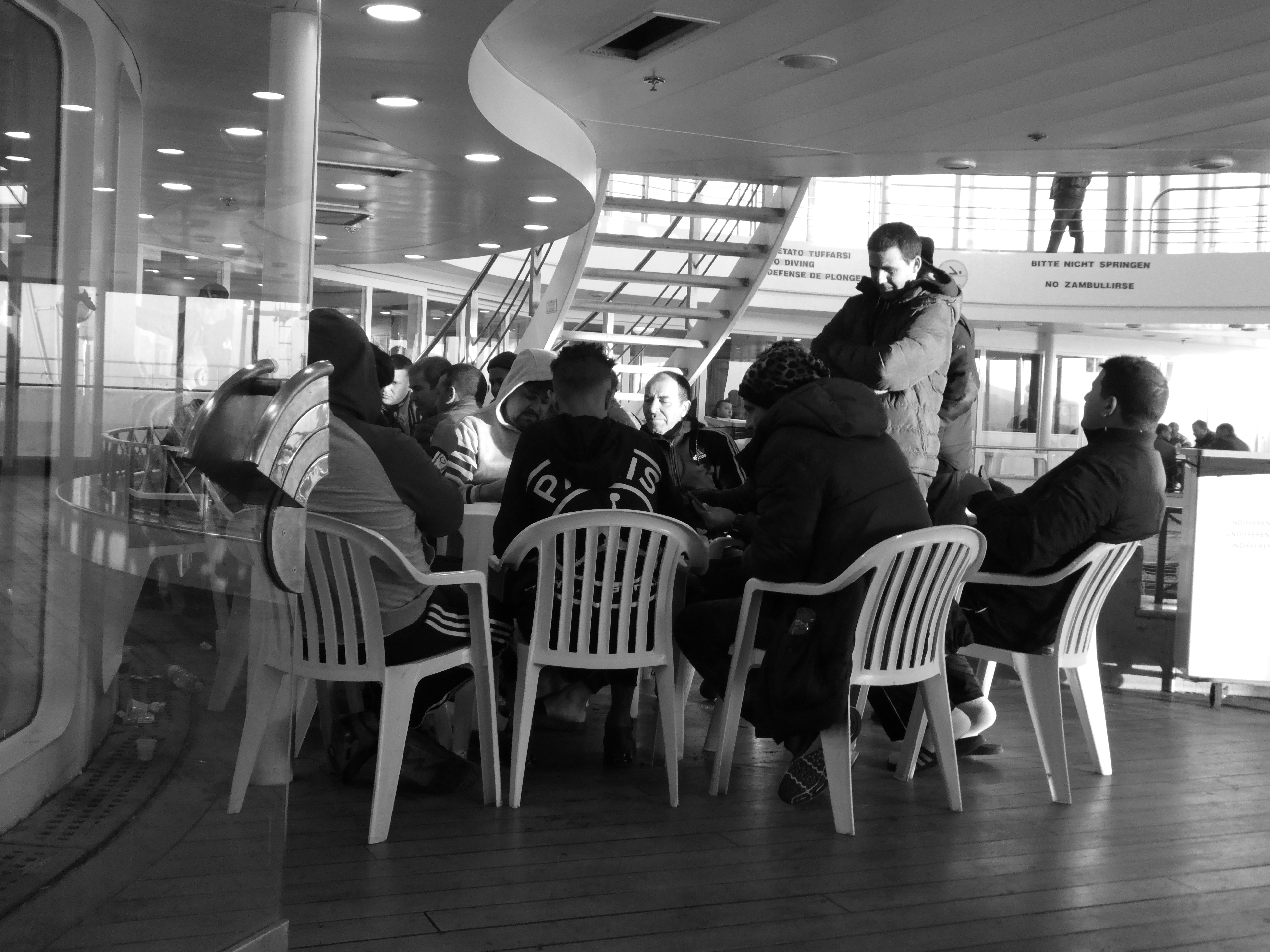 Pop-up caf&eacute; on the MS "Excellent"